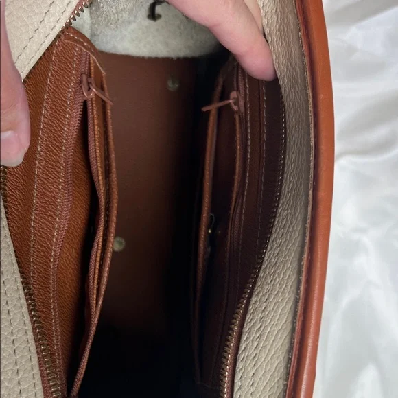 Dooney & Bourke Vintage Cream and Brown Shoulder Bag and Matching Wallet - Picture 9 of 16